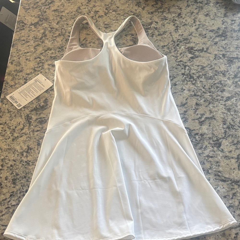 Lululemon Tennis Dress Size 4 Lightweight B/C Support NWT - Picture 7 of 9
